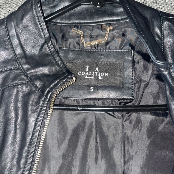 Black jacket Size Small - Picture 2 of 4